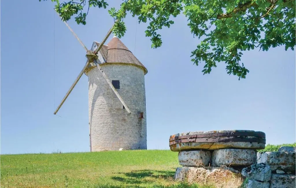 Moulin A Vent Restaure Et Classe Meuble De Tourisme Roquecor